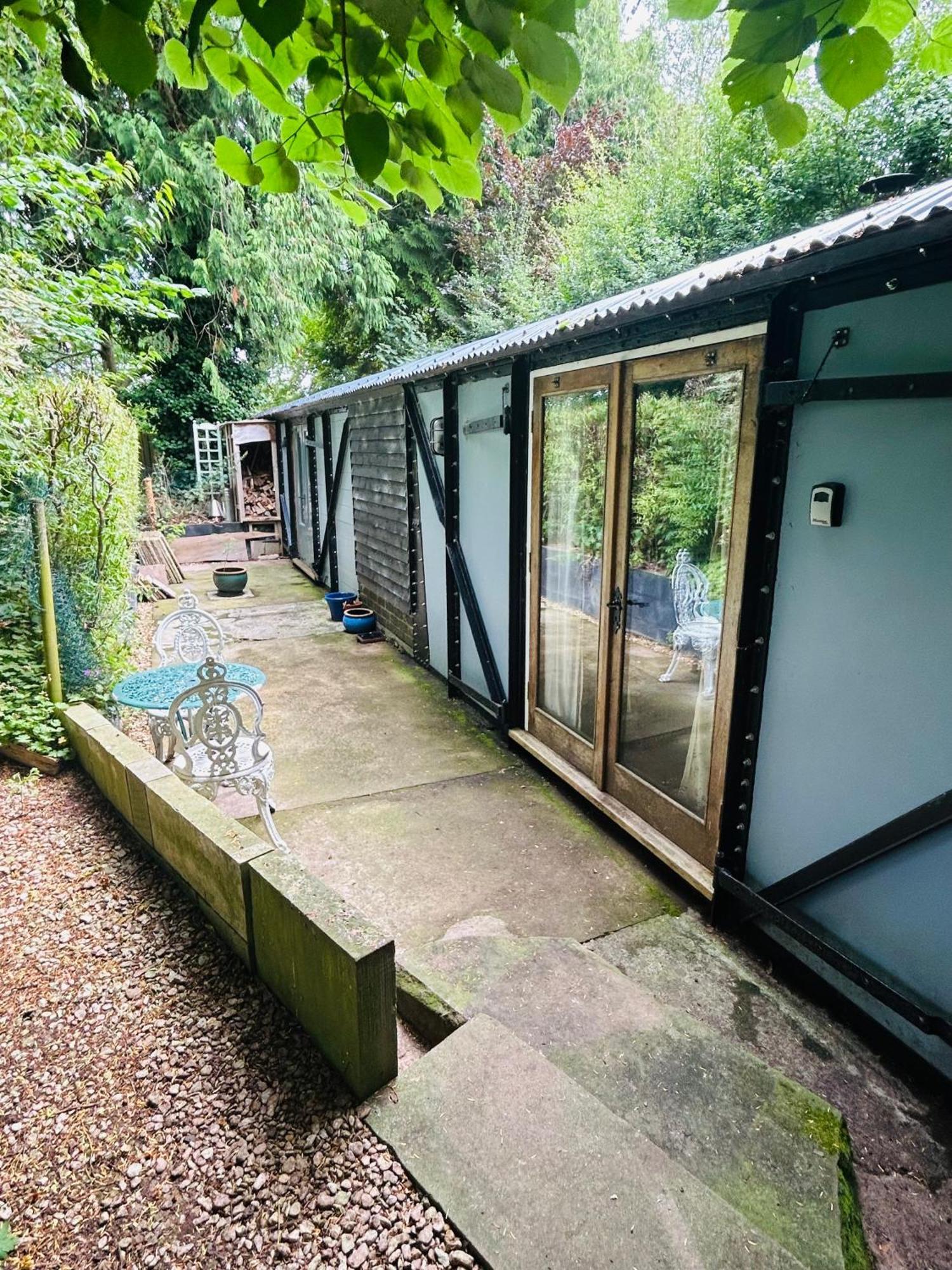 The Railway Carriage - Blue Villa Glasbury Luaran gambar